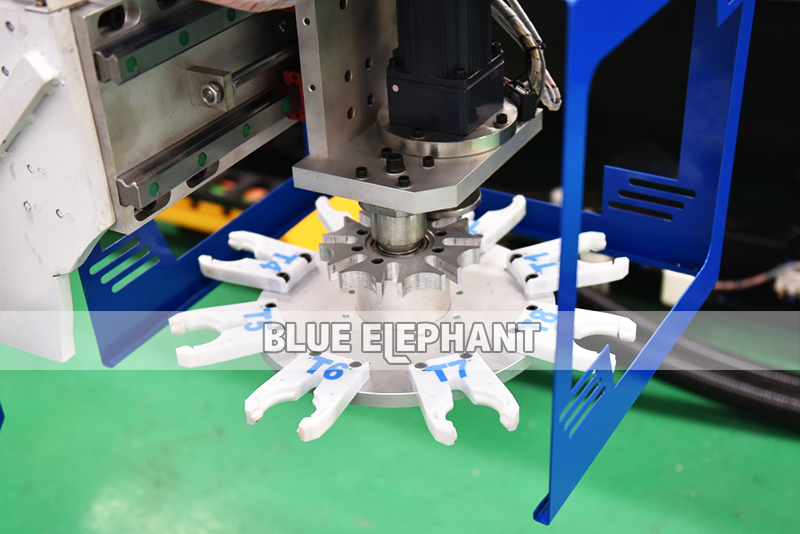 自動換刀開料機(jī)零部件