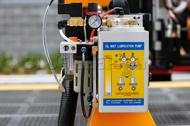 自動(dòng)換刀開(kāi)料機(jī)零部件