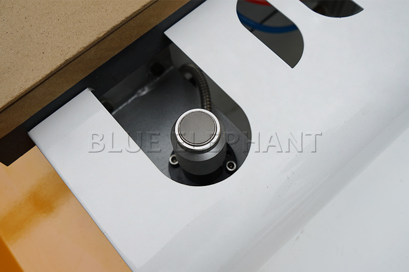 帶排鉆包開(kāi)料機(jī)