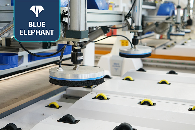 貼標(biāo)鉆切一體機