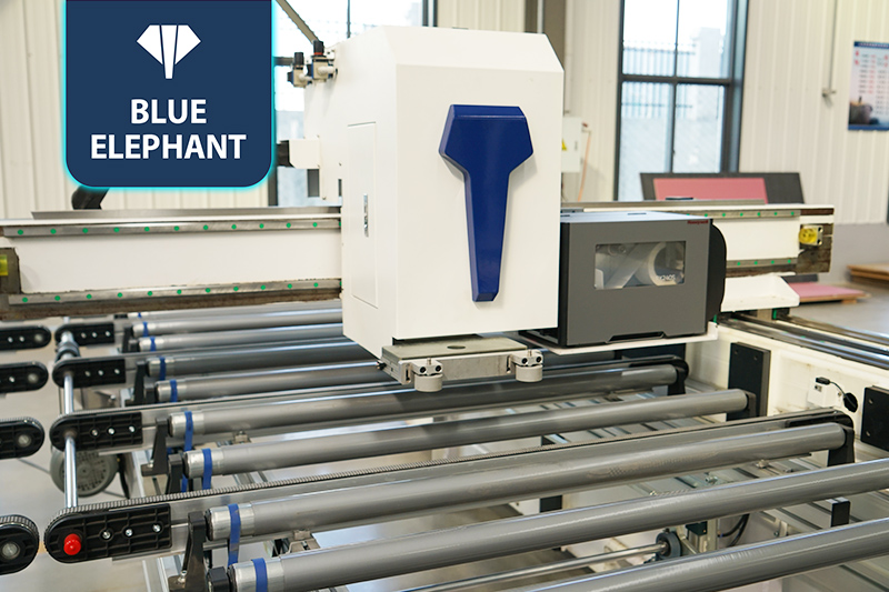 貼標(biāo)鉆切一體機